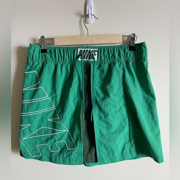 Nike Sportswear x Nike United
Women's Tracksuit Skirt - Picture 1 of 13